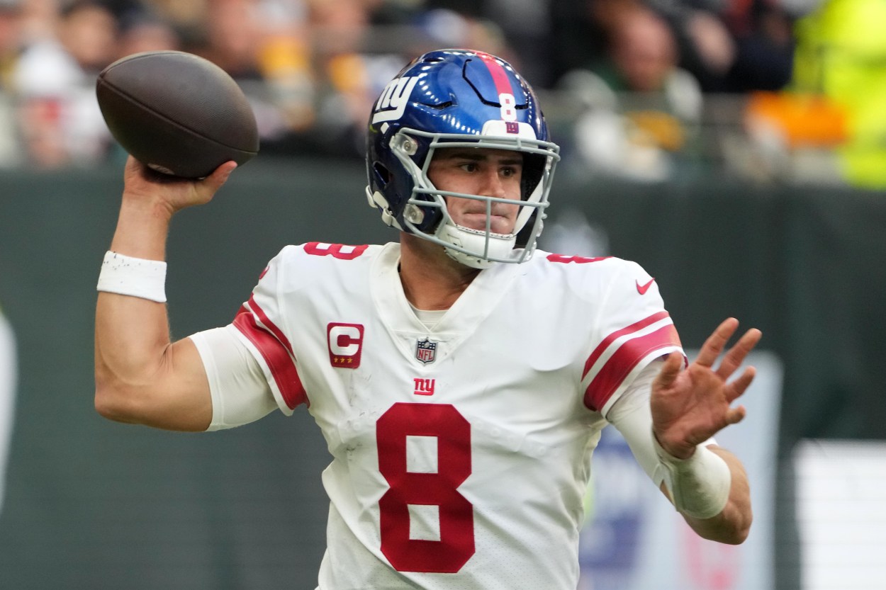 NFL: International Series-New York Giants at Green Bay Packers Oct 9, 2022; London, United Kingdom; New York Giants quarterback Daniel Jones (8) throws the ball in the second half against the Green Bay Packers during an NFL International Series game at Tottenham Hotspur Stadium. Mandatory Credit: Kirby Lee-USA TODAY Sports
