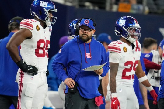 Nov 28, 2024; Arlington, Texas, USA; New York Giants head coach Brian Daboll reacts against the Dallas Cowboys during the second half at AT&T Stadium. Mandatory Credit: Chris Jones-Imagn Images