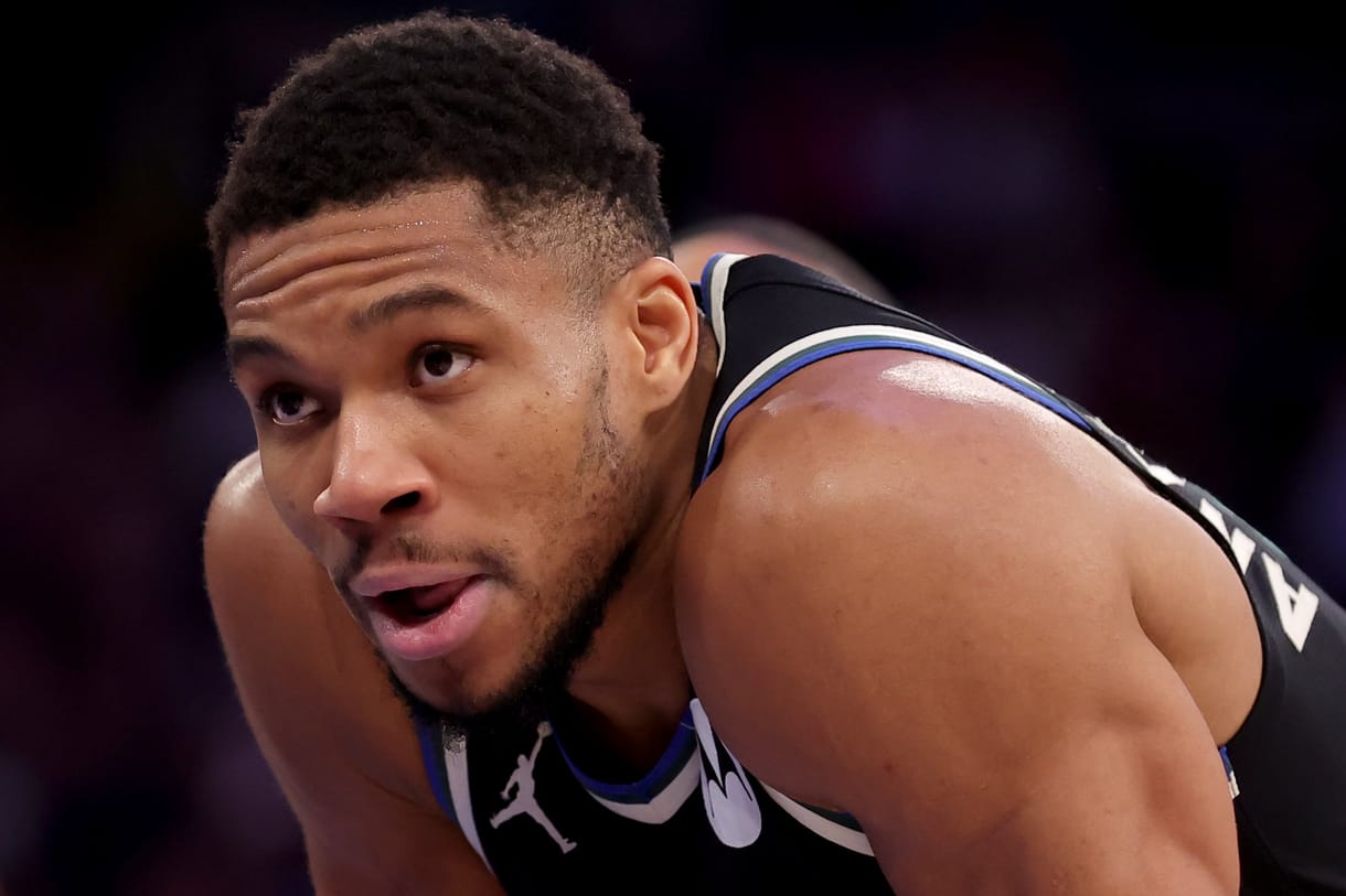 NBA: Milwaukee Bucks at New York Knicks Giannis Antetokounmpo, Bucks, Knicks, Warriors