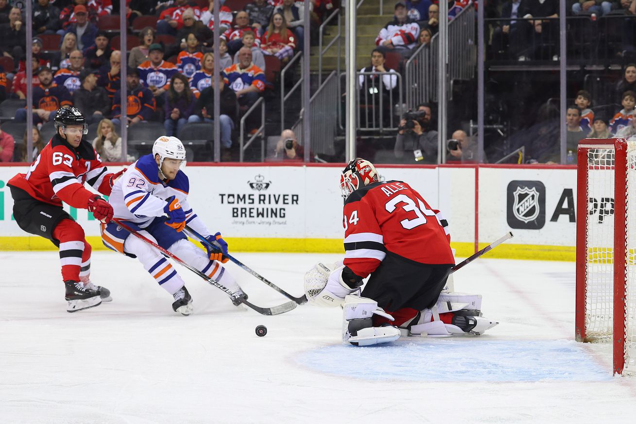 NHL: Edmonton Oilers at New Jersey Devils
