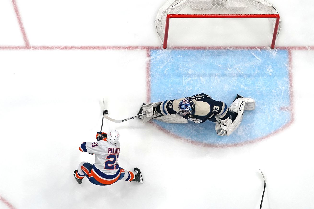 New York Islanders v Columbus Blue Jackets