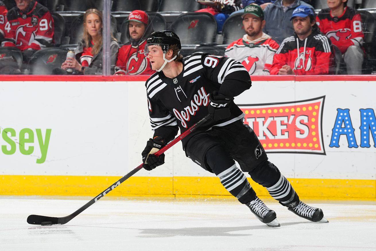 New York Islanders v New Jersey Devils
