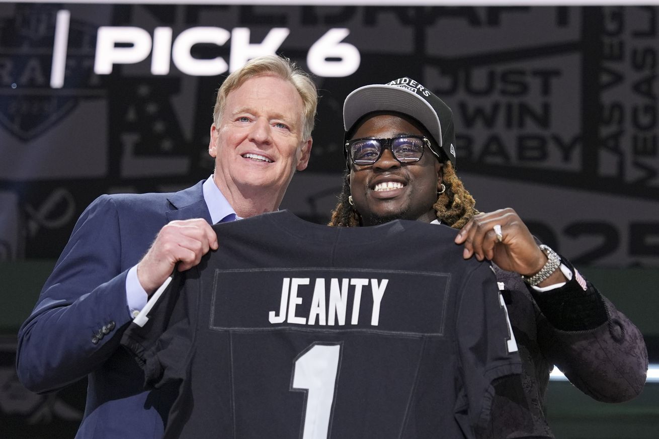 2025 NFL Draft - Round 1