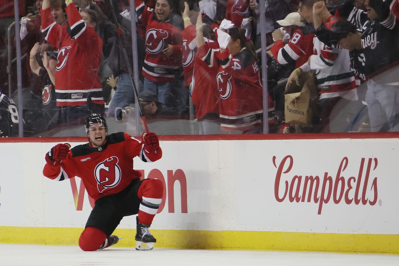 Carolina Hurricanes v New Jersey Devils - Game Three