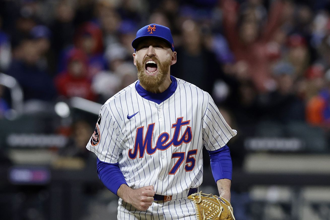Philadelphia Phillies v New York Mets