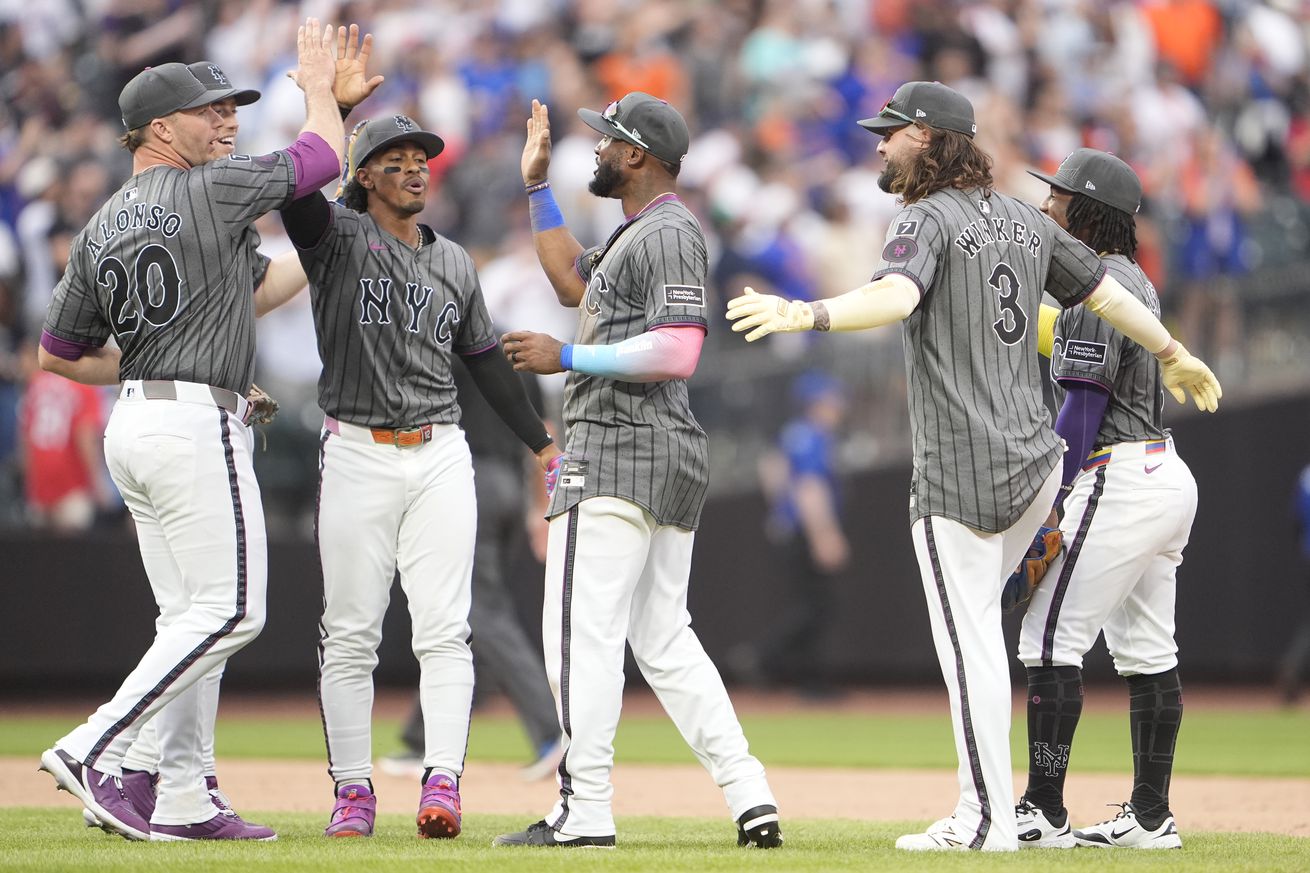 MLB: St. Louis Cardinals at New York Mets