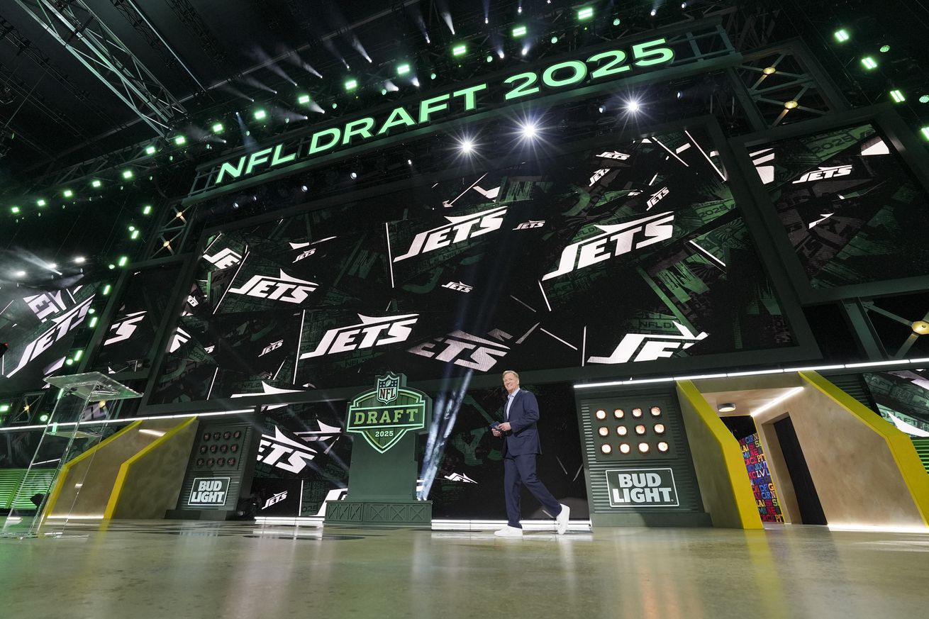 2025 NFL Draft - Round 1