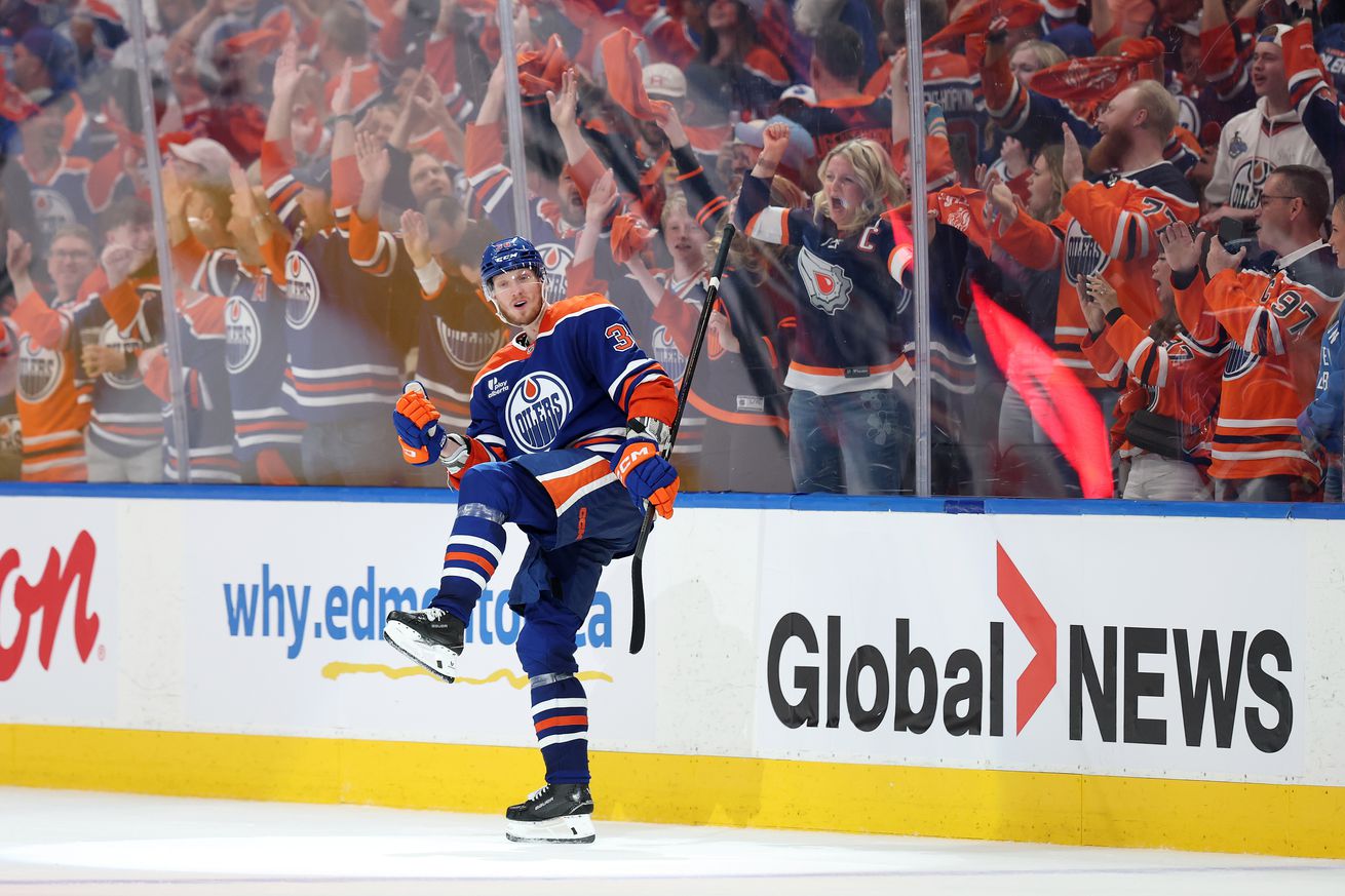 Dallas Stars v Edmonton Oilers - Game Three