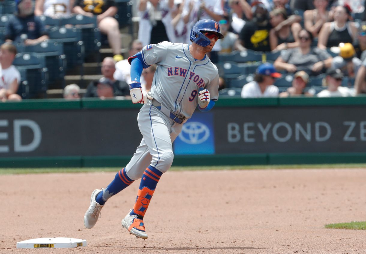 Jul 8, 2024; Pittsburgh, Pennsylvania, USA; New York Mets left fielder Brandon Nimmo (9) circles the bases on a two run home run against the Pittsburgh Pirates during the sixth inning at PNC Park. Mandatory Credit: Charles LeClaire-USA TODAY Sports