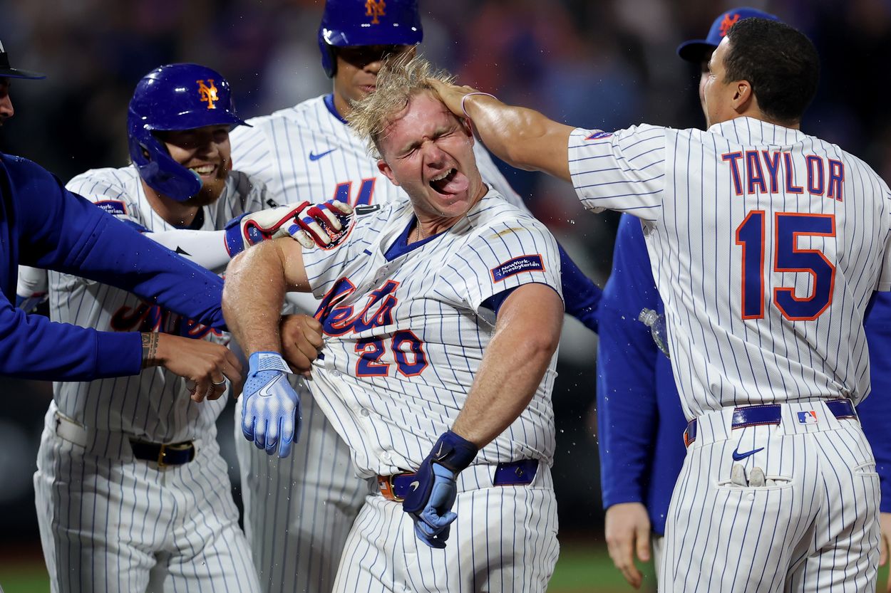 MLB: Pittsburgh Pirates at New York Mets MLB: Pittsburgh Pirates at New York Mets