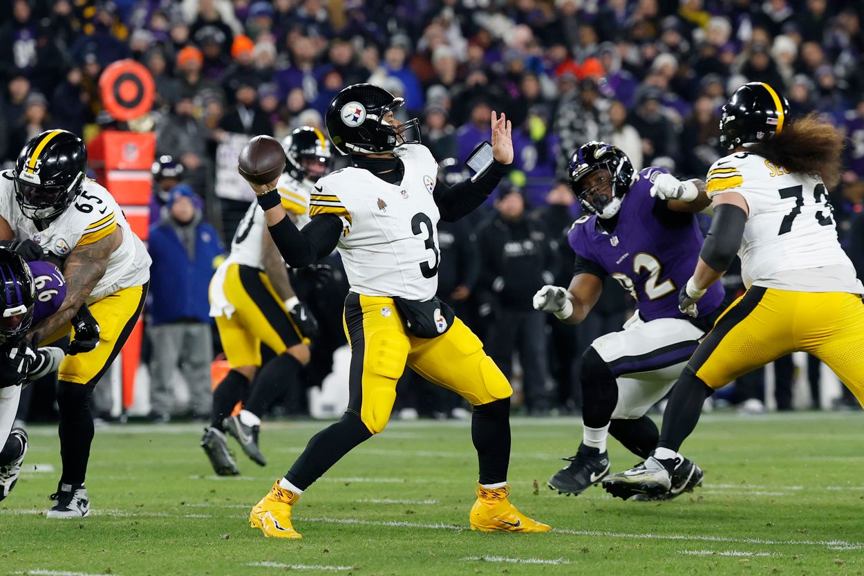 NFL: AFC Wild Card Round-Pittsburgh Steelers at Baltimore Ravens, new york giants NFL: AFC Wild Card Round-Pittsburgh Steelers at Baltimore Ravens, new york giants