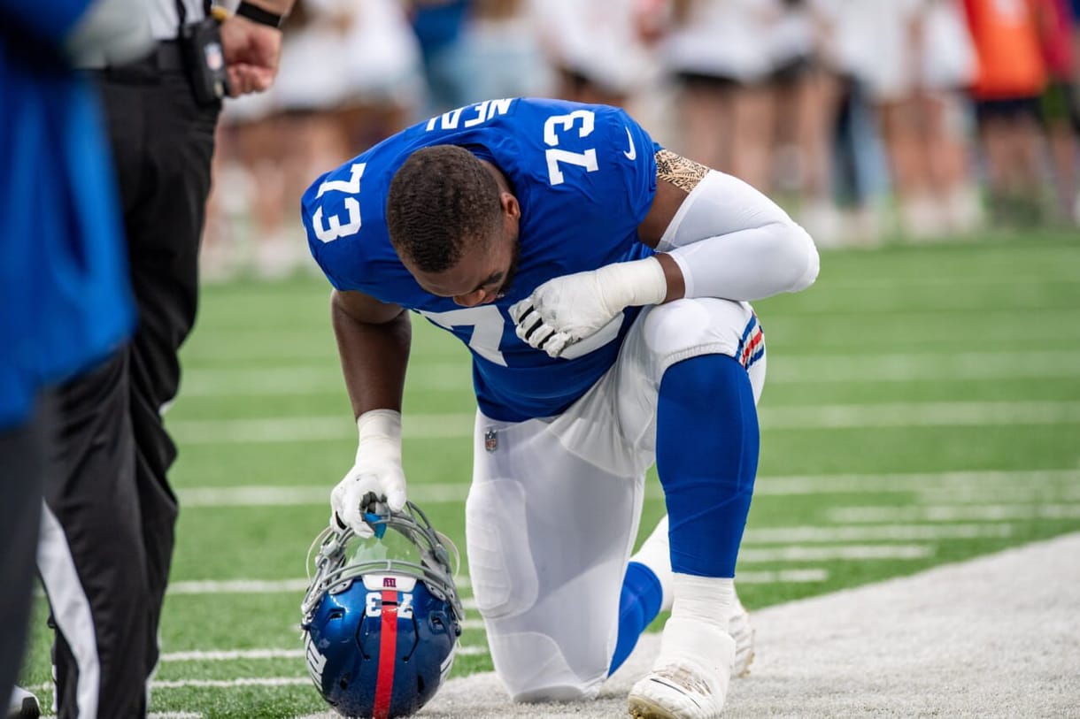 NFL: Cincinnati Bengals at New York Giants new york giants, evan neal