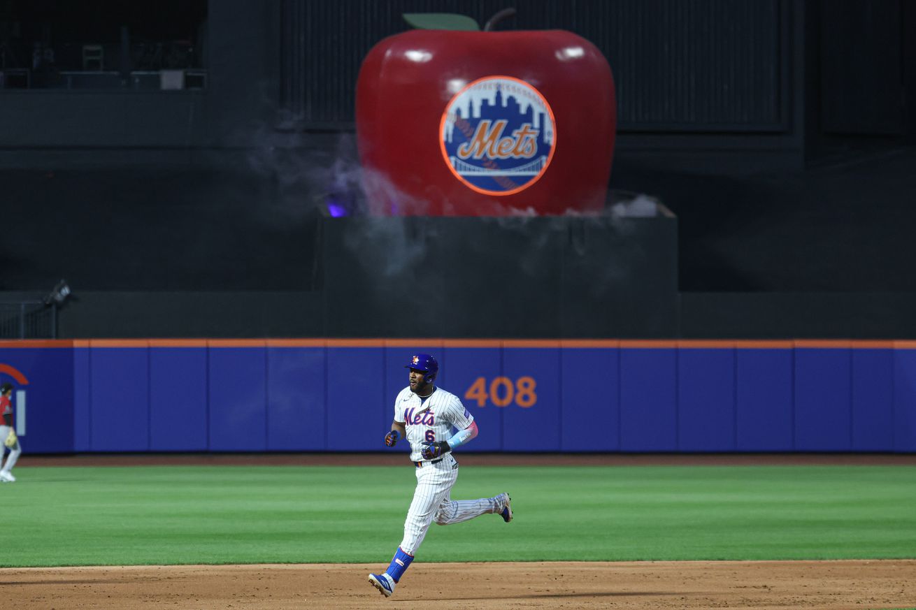 MLB: Arizona Diamondbacks at New York Mets