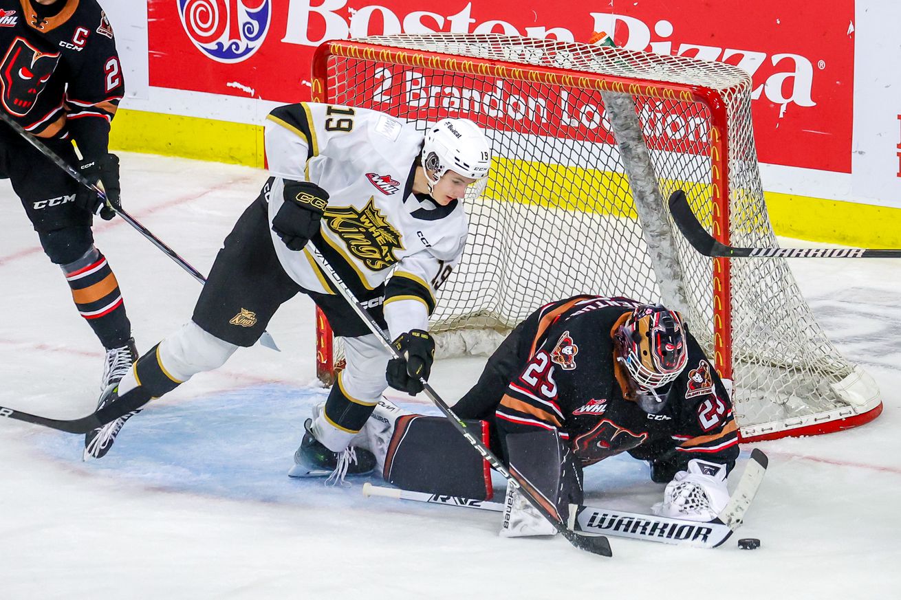 Calgary Hitmen v Brandon Wheat Kings