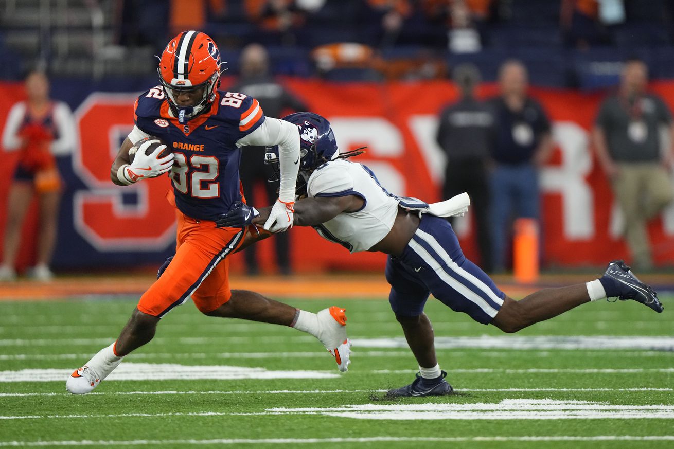 COLLEGE FOOTBALL: NOV 23 UConn at Syracuse