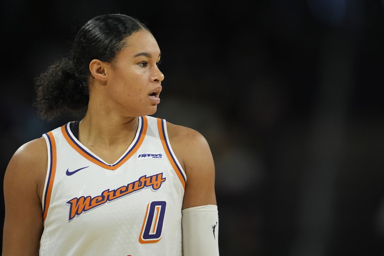 Phoenix Mercury v Chicago Sky