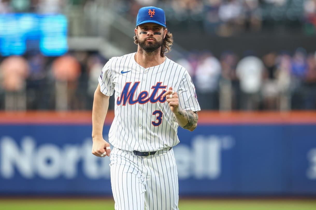 Jul 29, 2024; New York City, New York, USA; New York Mets right fielder Jesse Winker (3) at Citi Field. Mandatory Credit: Wendell Cruz-USA TODAY Sports