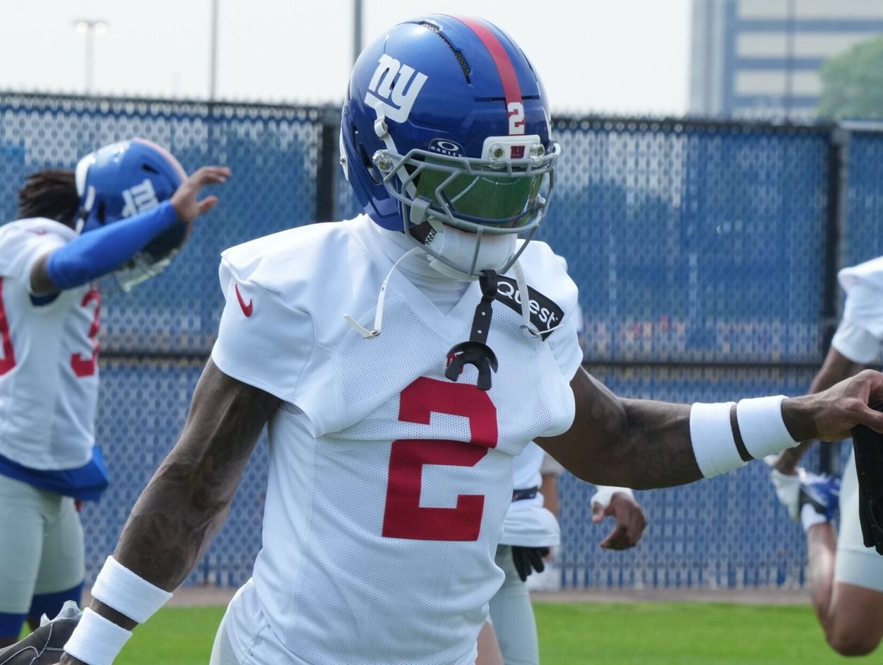 Syndication: The Record Deonte Banks, Giants