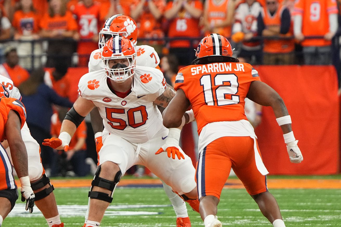 COLLEGE FOOTBALL: SEP 30 Clemson at Syracuse
