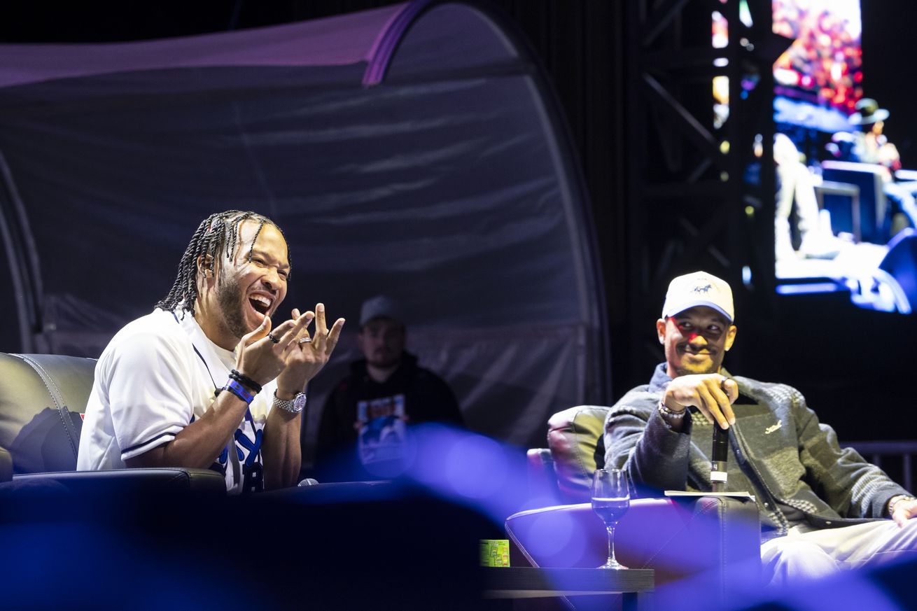 Roommates Show Block Party