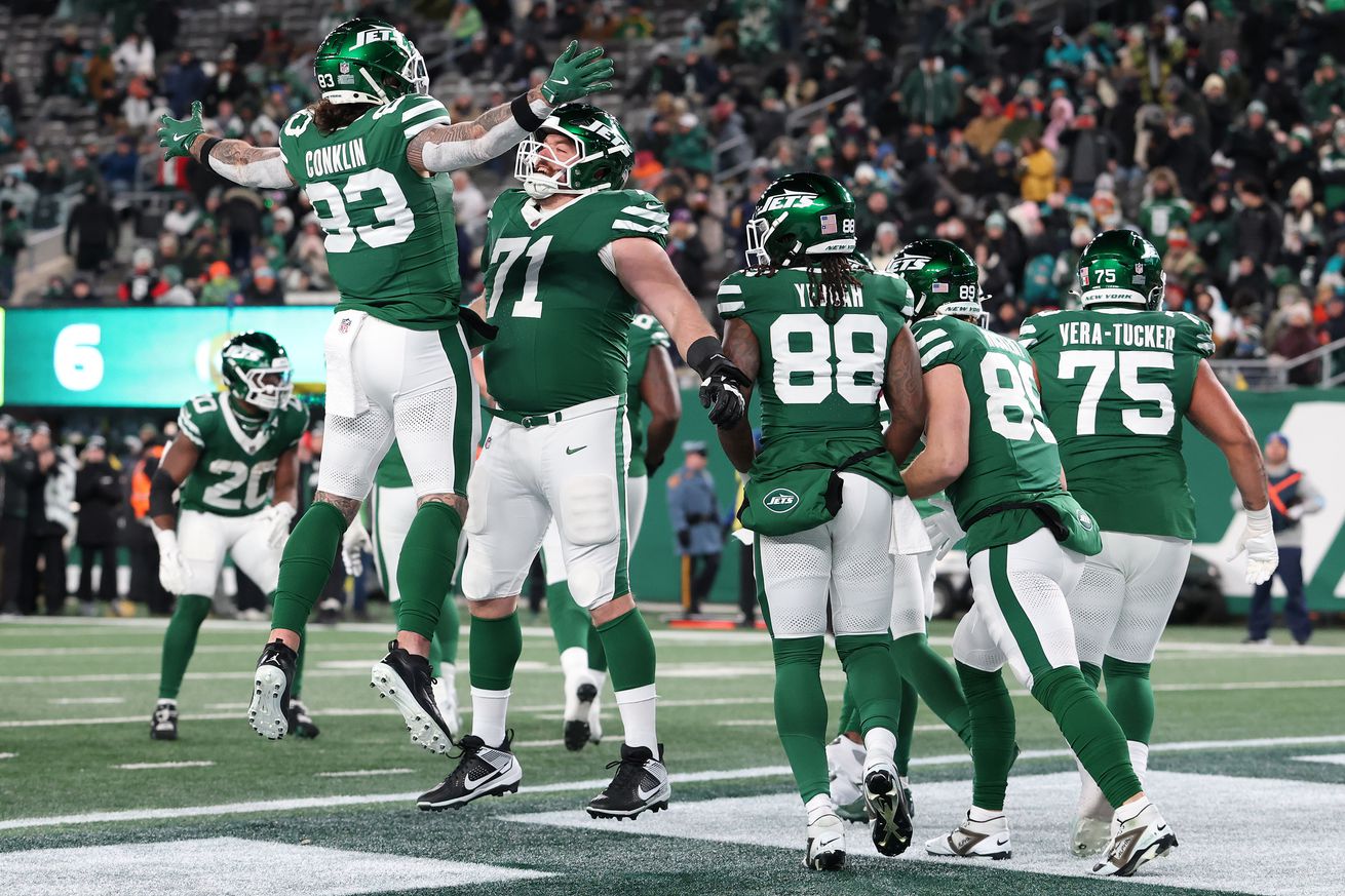 Miami Dolphins v New York Jets
