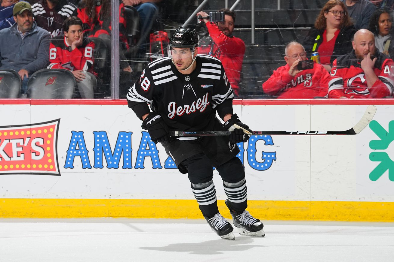 New York Islanders v New Jersey Devils
