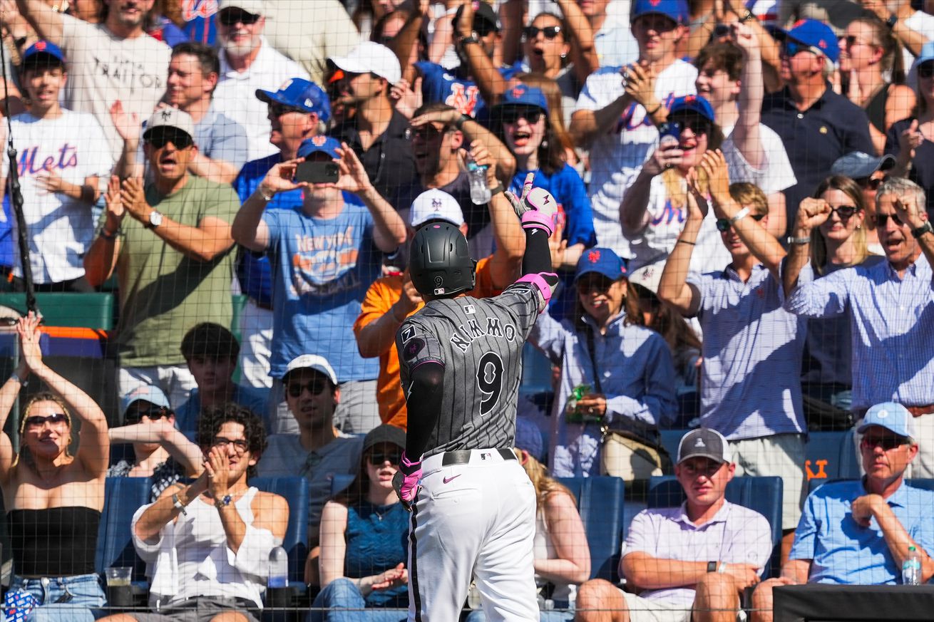 New York Yankees v. New York Mets