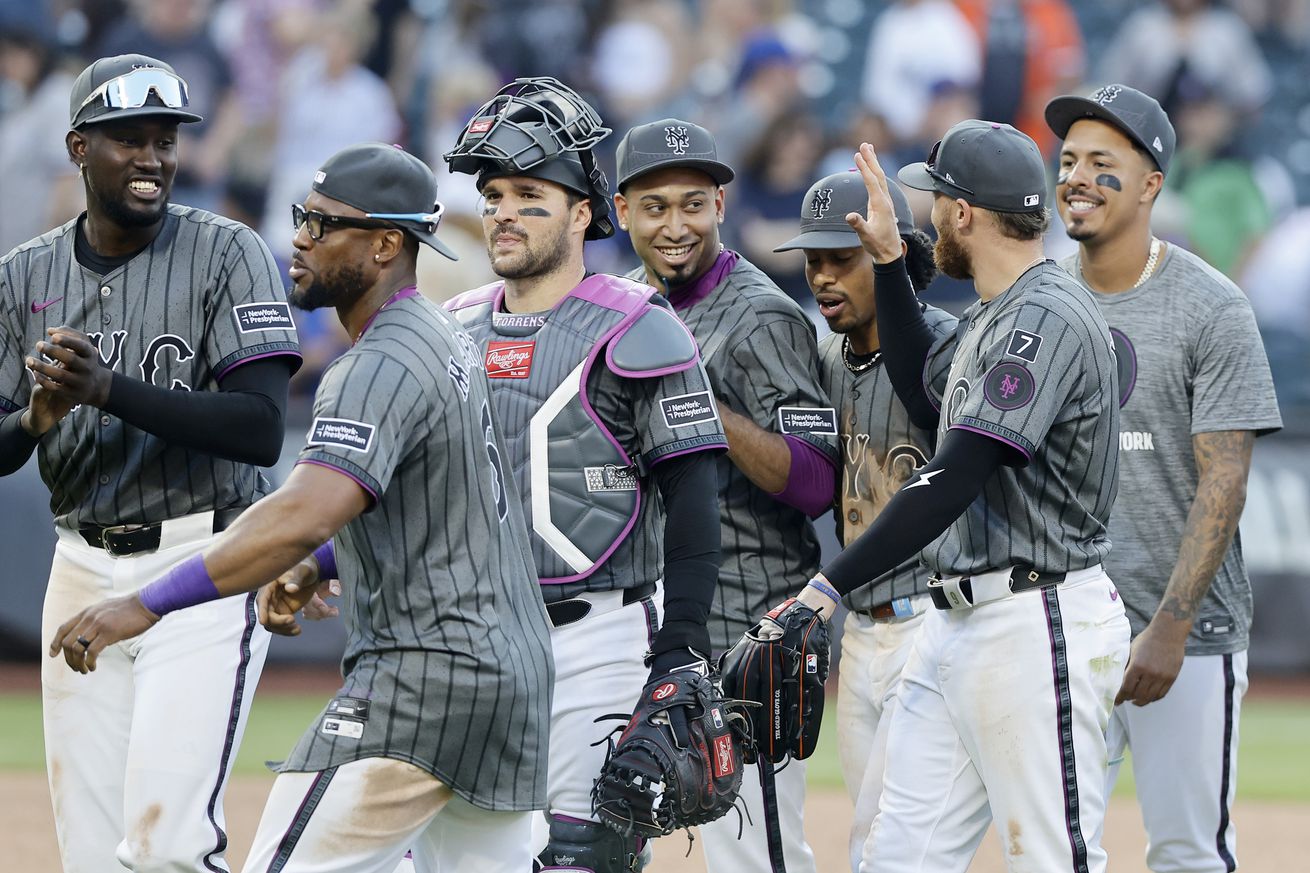 New York Yankees v New York Mets