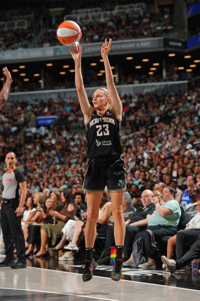 Indiana Fever v New York Liberty