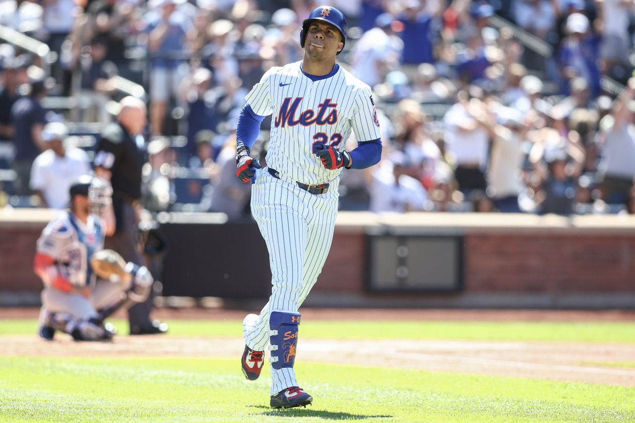 MLB: New York Yankees at New York Mets MLB: New York Yankees at New York Mets