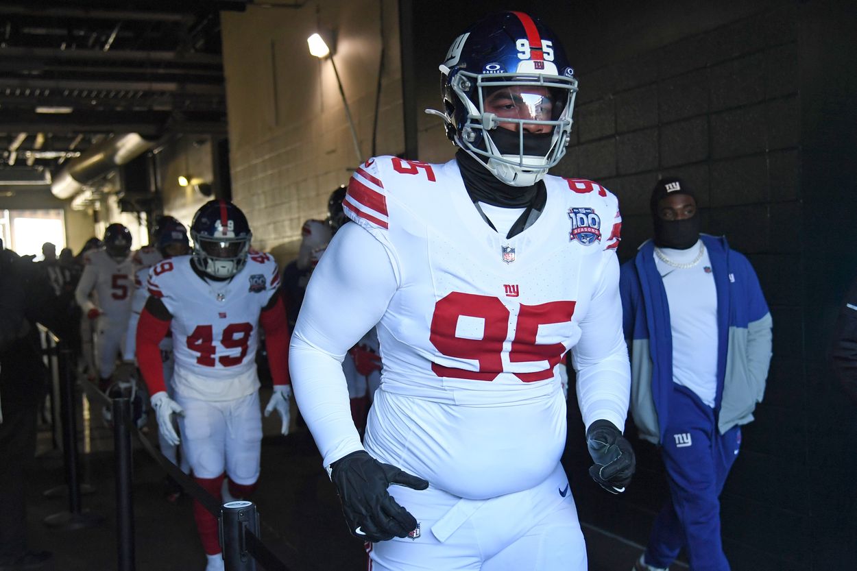 NFL: New York Giants at Philadelphia Eagles Jordon Riley, Giants