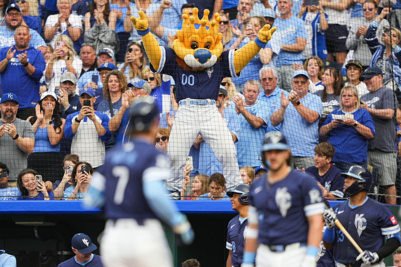 MLB: Detroit Tigers at Kansas City Royals