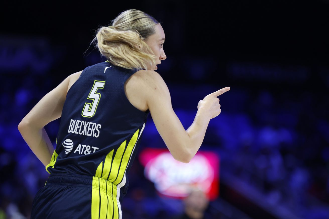 Atlanta Dream v Dallas Wings