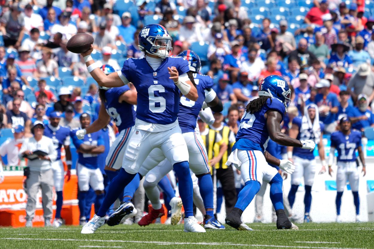 Jaxson Dart, NFL: New York Giants at Buffalo Bills