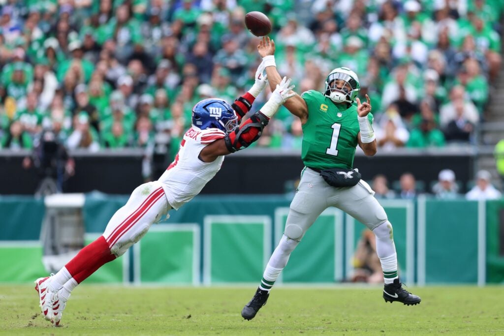 Giants Trade Kayvon Thibodeaux