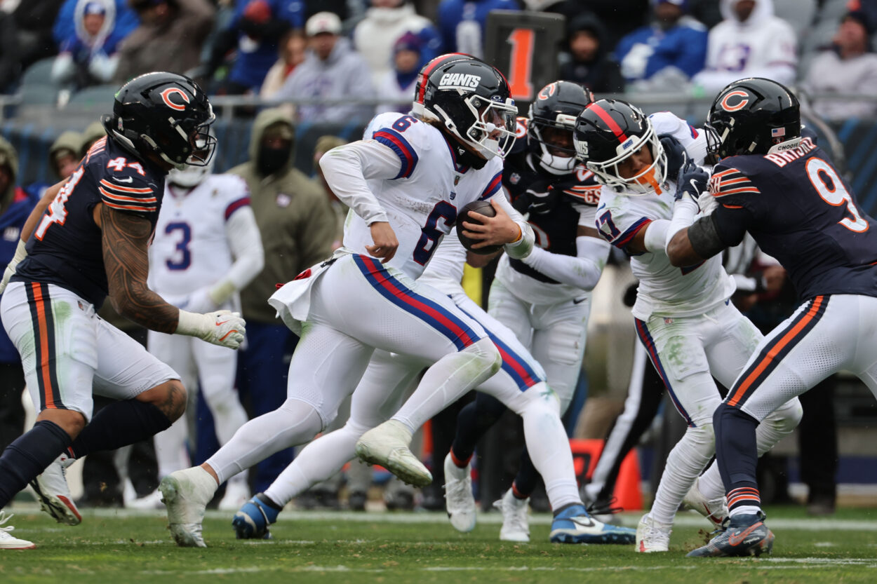 NFL: New York Giants at Chicago Bears Jaxson Dart, NFL: New York Giants at Chicago Bears