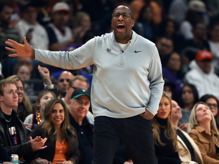 NBA: New York Knicks at Phoenix Suns